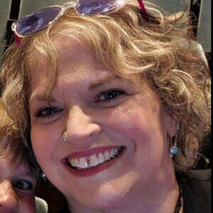 Meet your Posher, Alicia